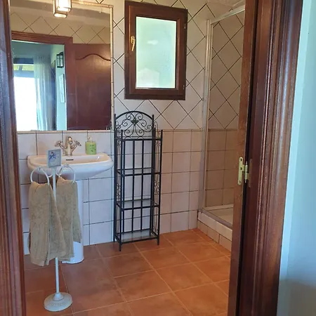 Сasa de vacaciones Casa Sobre El Mar 4-6 Personas Idu *
